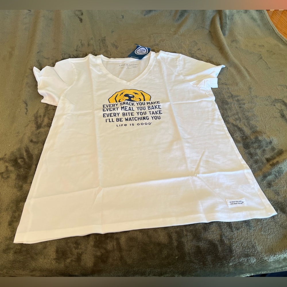NWT Life is Good Women’s Large “Every Snack” Crusher V-Neck T-Shirt